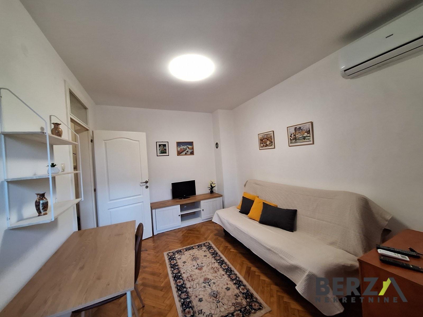 izdavanje - NOVI SAD - CENTAR - 9111139