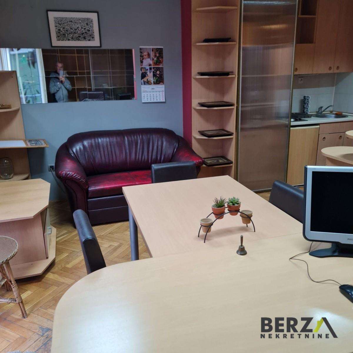 izdavanje - NOVI SAD - BULEVAR - 9111222