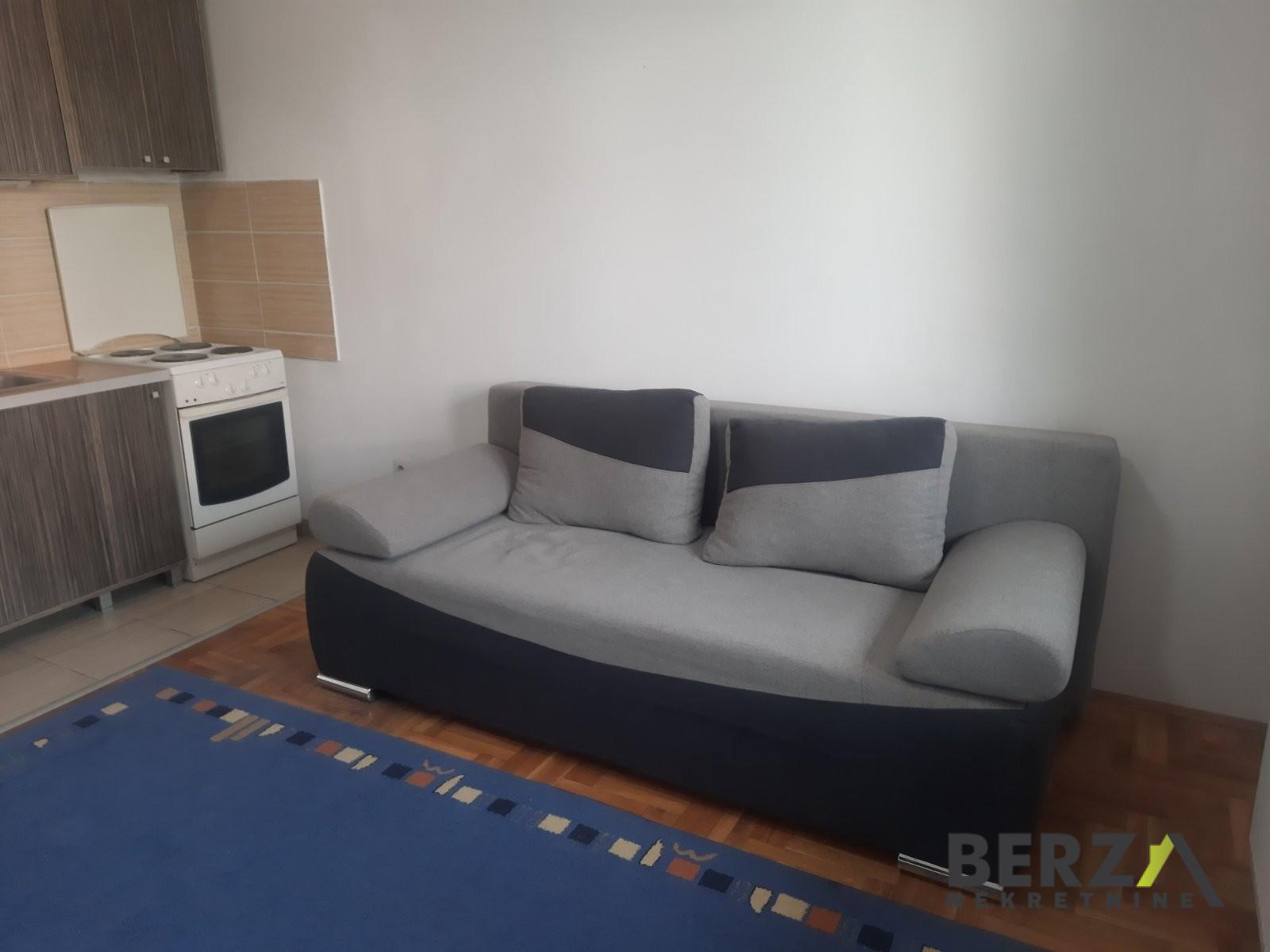 izdavanje - NOVI SAD - STANICA - 9111380