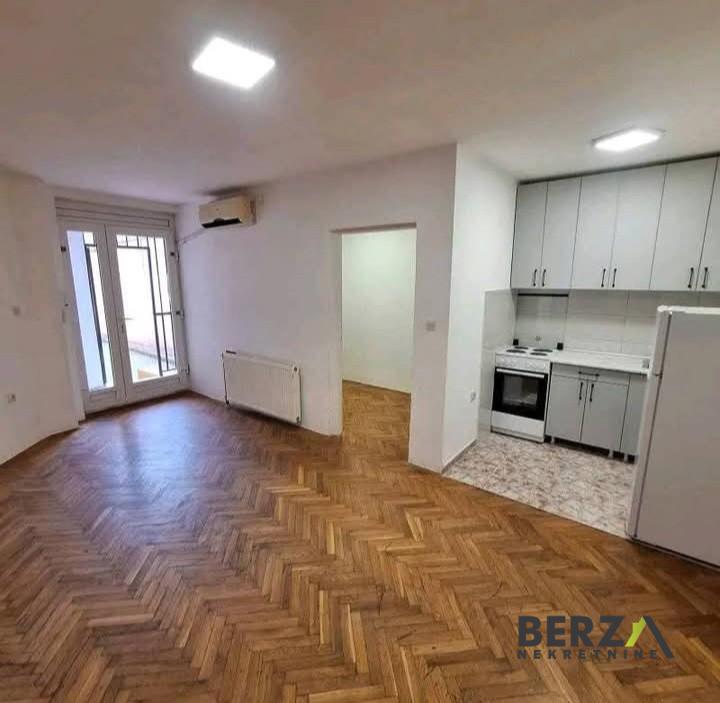 izdavanje - NOVI SAD - SOCIJALNO - 9111487