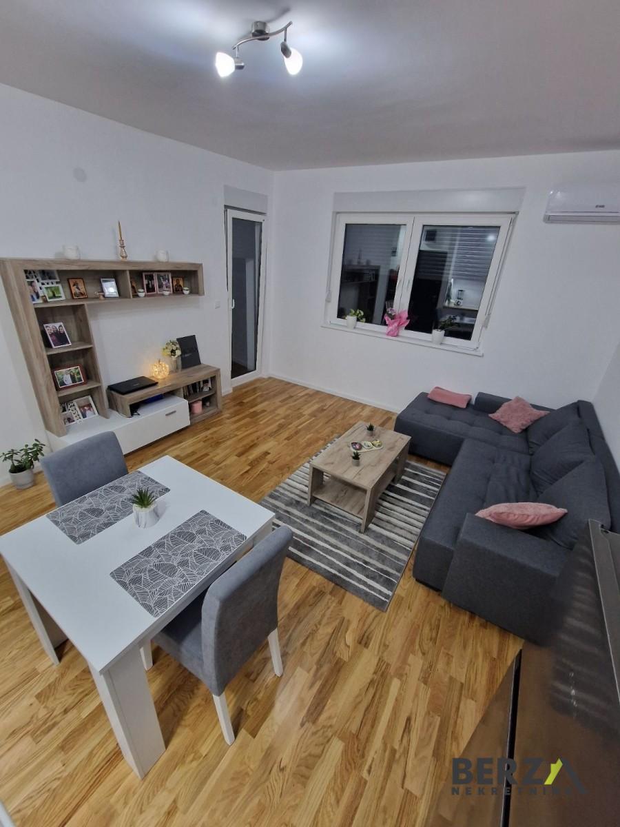 izdavanje - NOVI SAD - ADICE - 9111504