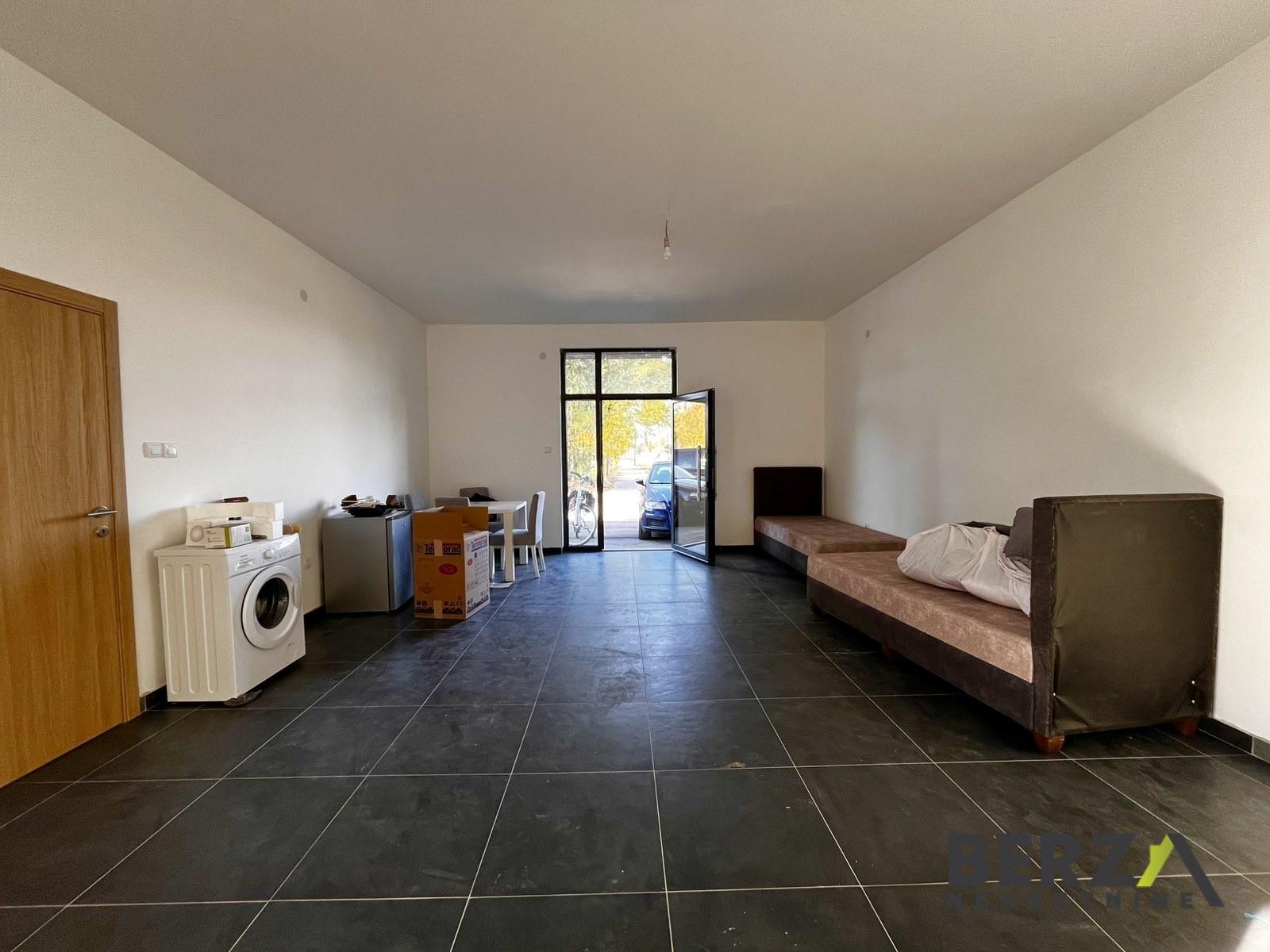 izdavanje - NOVI SAD - ADICE - 9111563