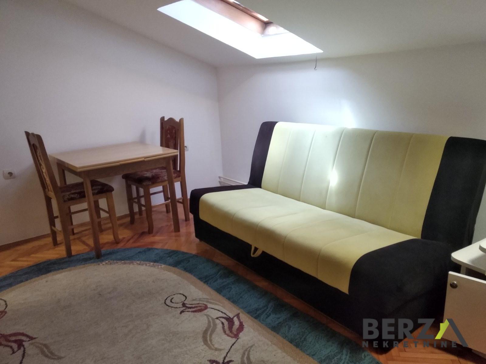 izdavanje - NOVI SAD - SOCIJALNO - 9111619