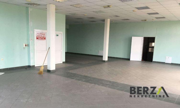 izdavanje - NOVI SAD - SAJLOVO - 9111642