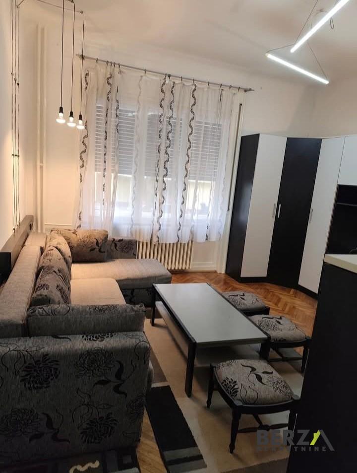 izdavanje - NOVI SAD - CENTAR - 9111818