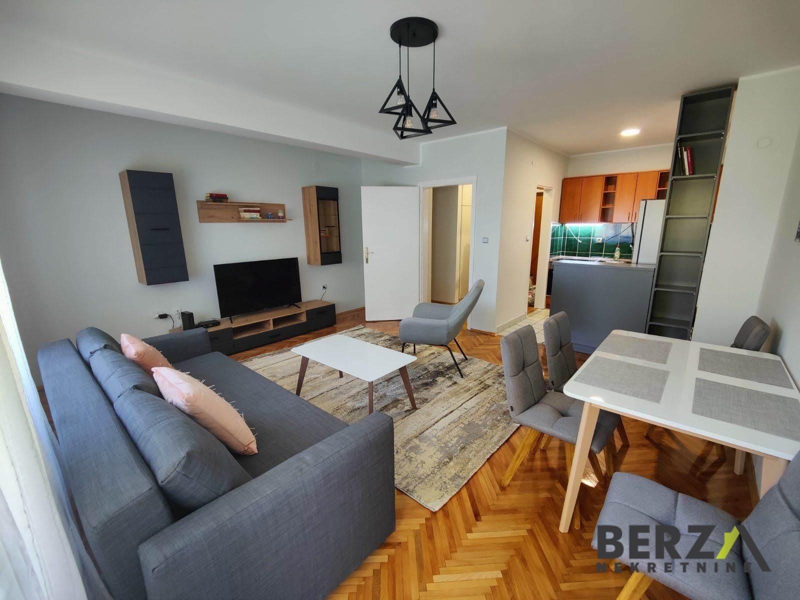 izdavanje - NOVI SAD - STANICA - 9111821