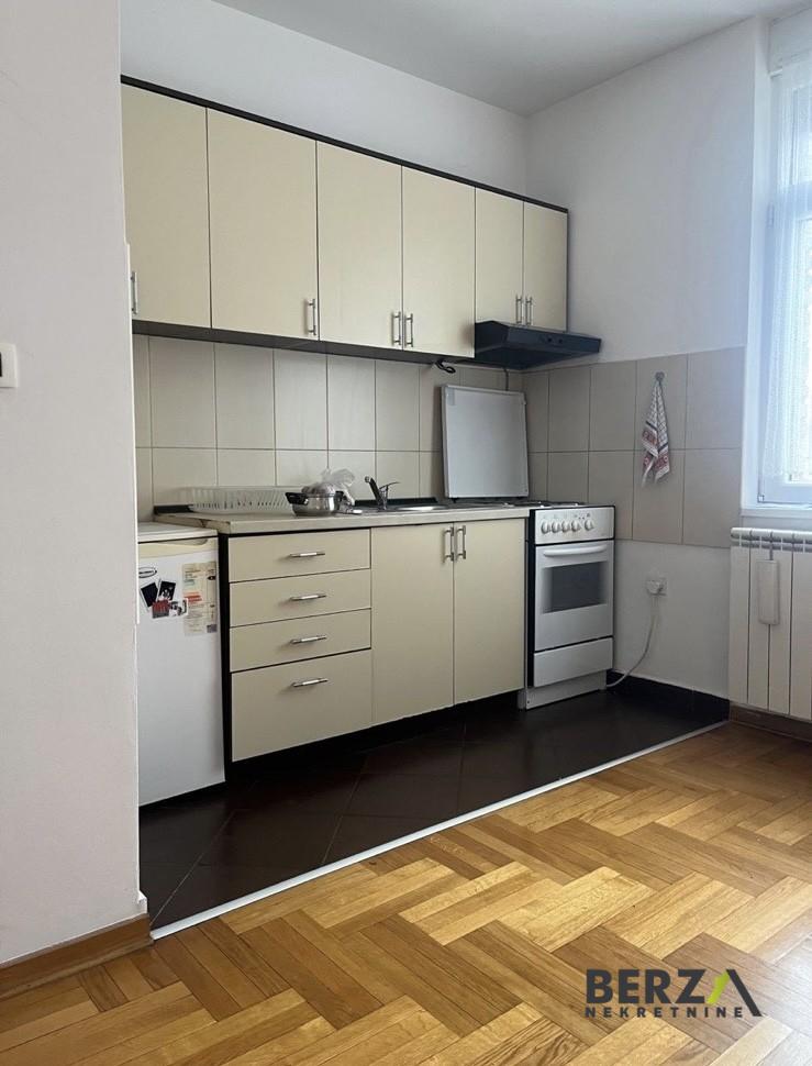 izdavanje - NOVI SAD - SOCIJALNO - 9111833