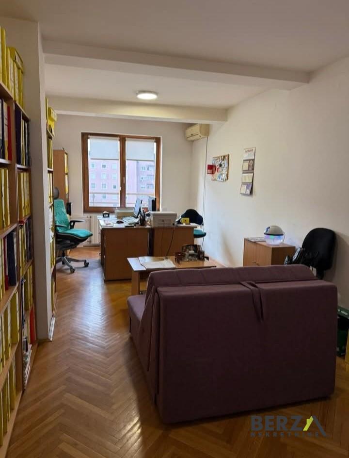 izdavanje - NOVI SAD - CENTAR - 9111838