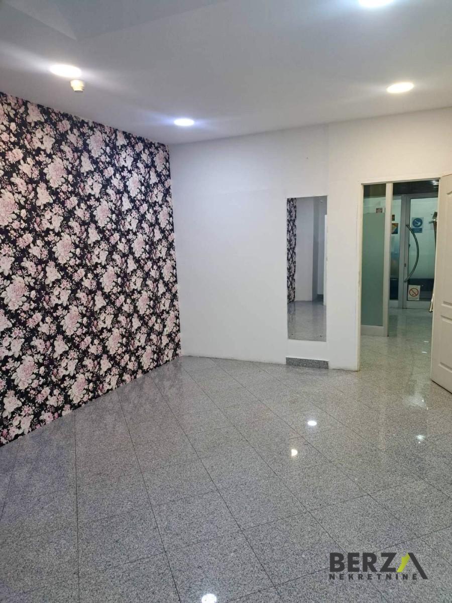 lokal - NOVI SAD - CENTAR - 8000153