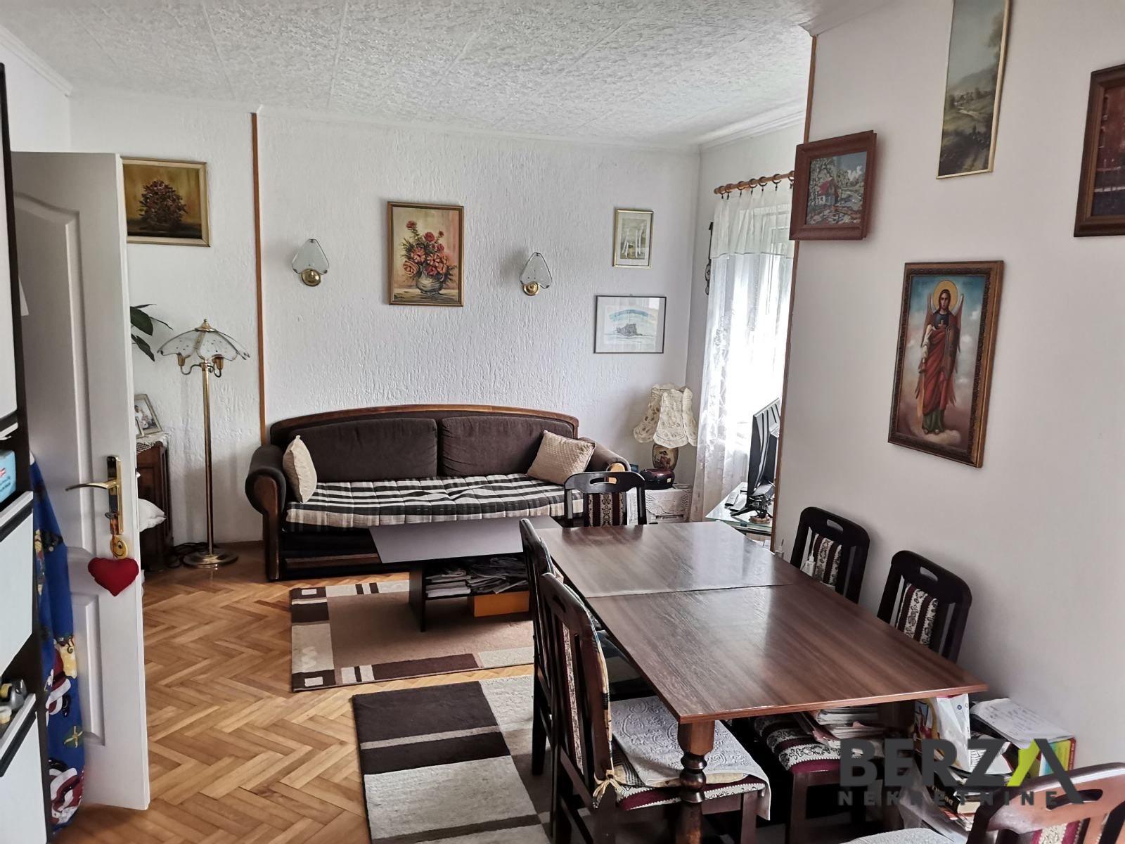 stan NOVI SAD - SATELIT - 1004474