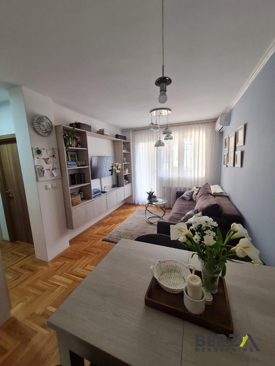 stan NOVI SAD - NOVA DETELINARA - 1006390