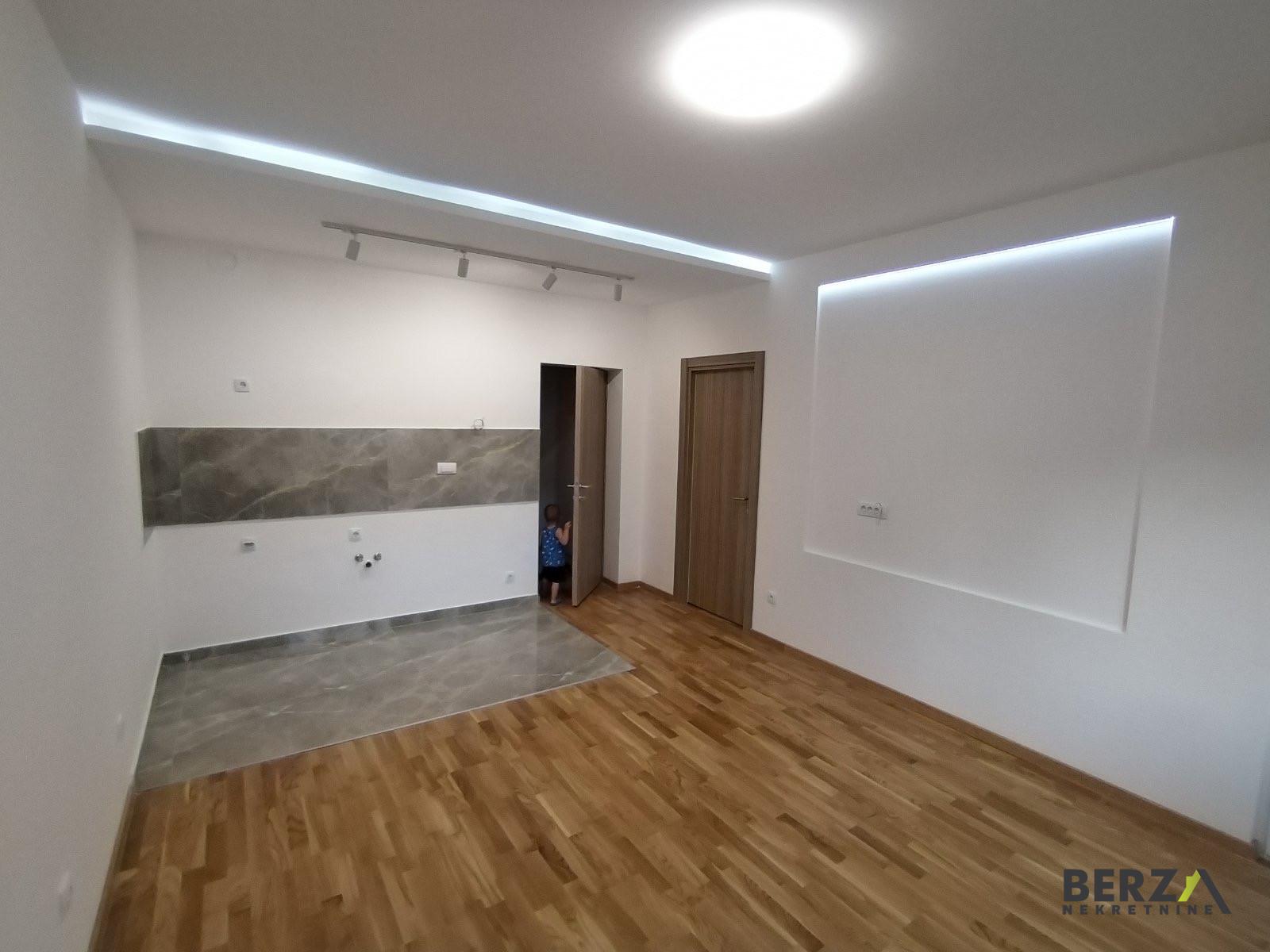stan NOVI SAD - CENTAR - 1006471