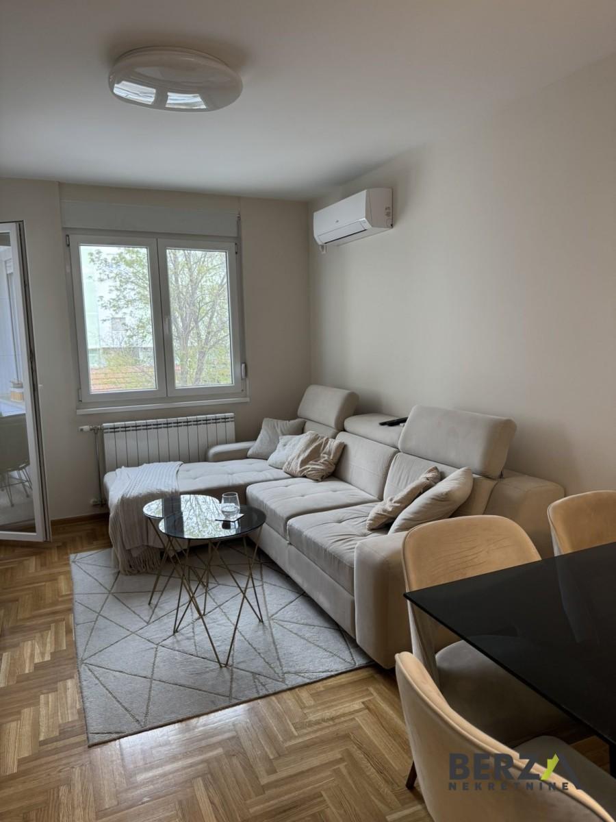 stan NOVI SAD - SALAJKA - 1007395