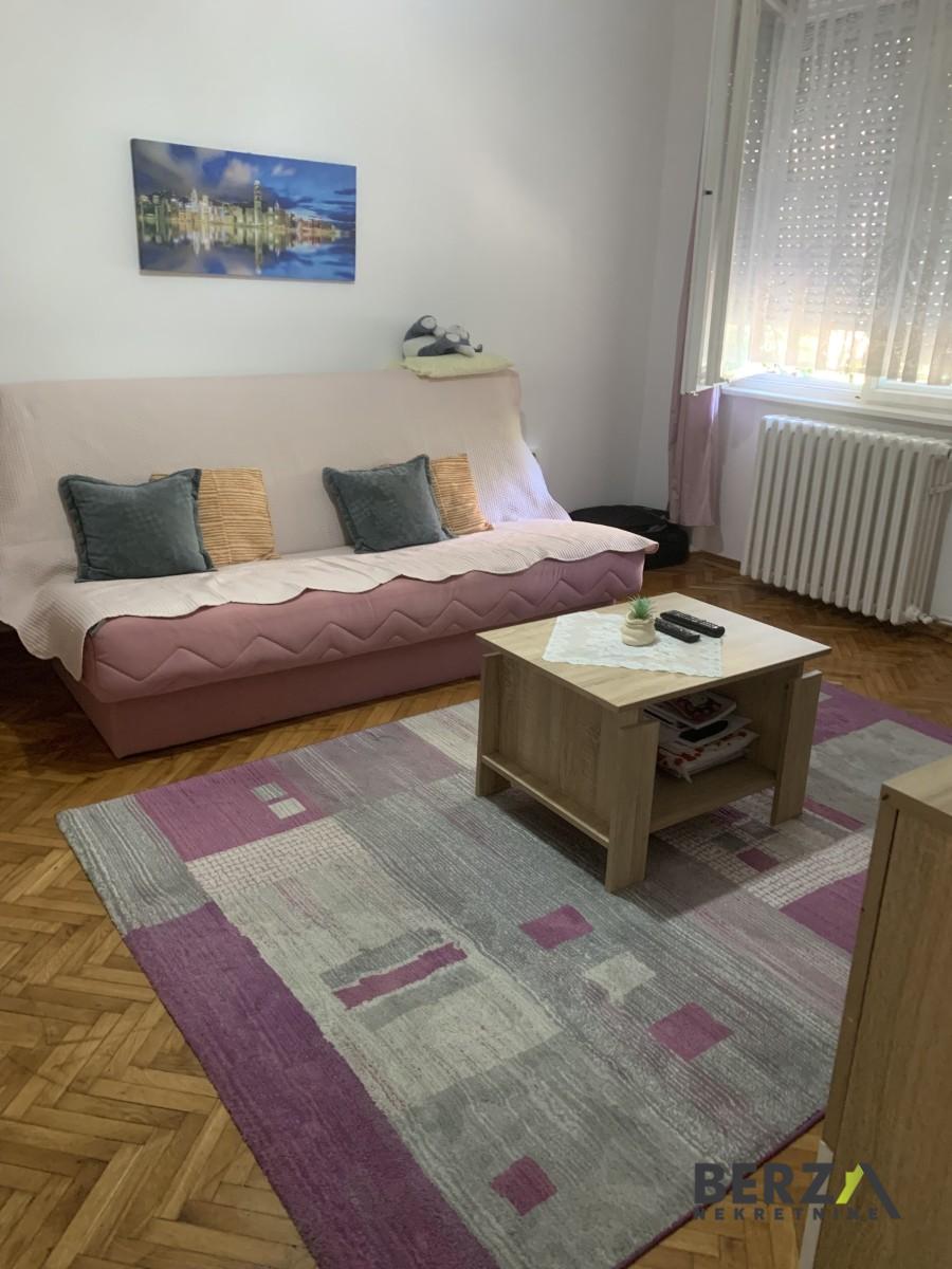 stan NOVI SAD - STANICA - 1007472