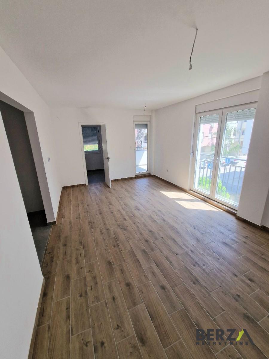 stan NOVI SAD - PODBARA - 1007503