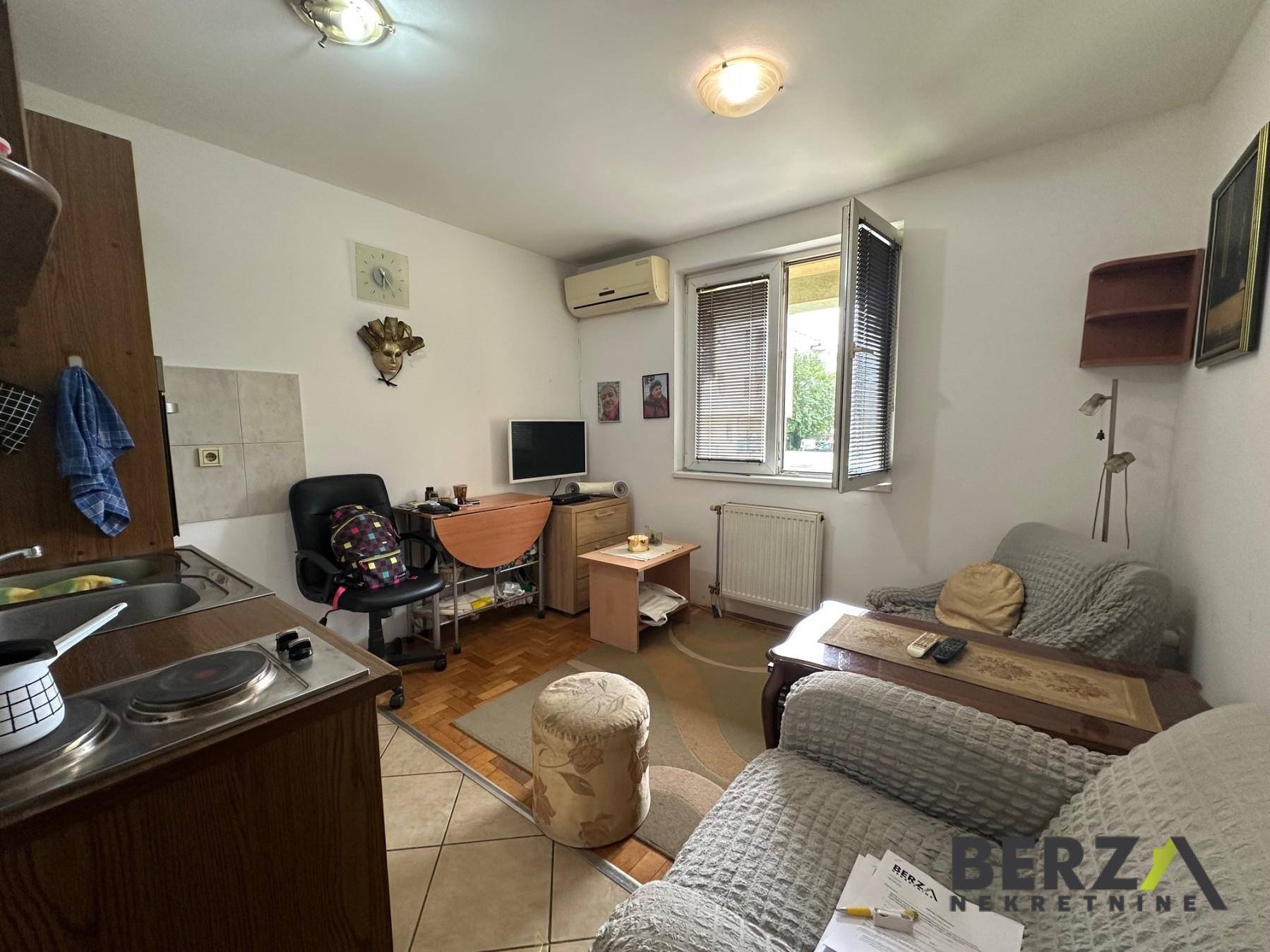 stan NOVI SAD - BULEVAR EVROPE - 1007544