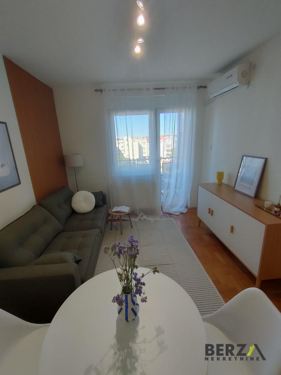 stan NOVI SAD - BULEVAR EVROPE - 1007578