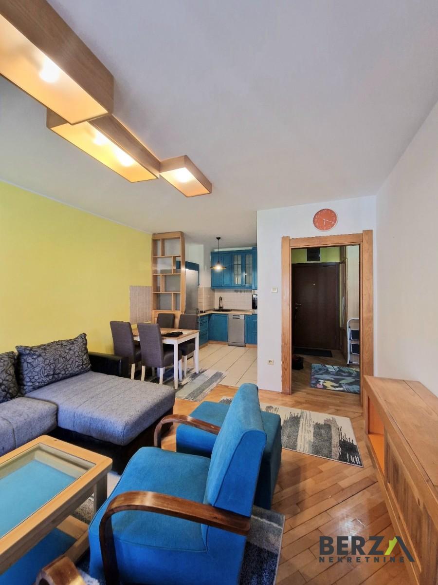 stan NOVI SAD - BULEVAR - 1007600