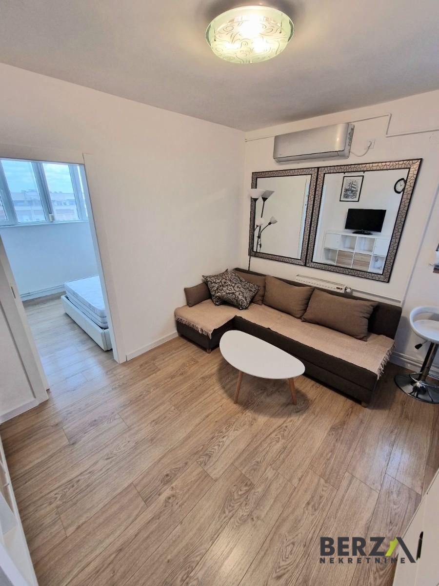 stan NOVI SAD - BULEVAR - 1007633