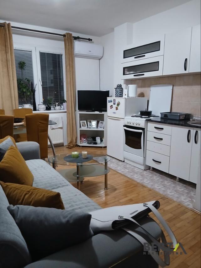 stan NOVI SAD - GRBAVICA - 1007681